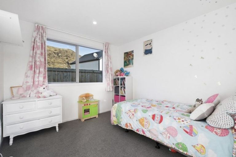 Photo of property in 20 Myles Way, Lower Shotover, Queenstown, 9304