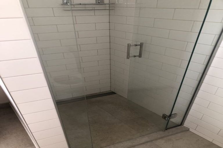 Photo of property in 24b Rossiter Crescent, Westown, New Plymouth, 4310