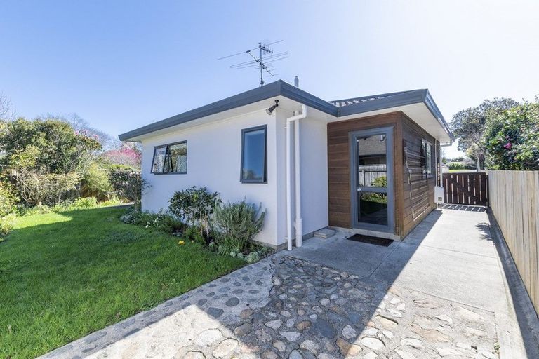 Photo of property in 406b Te Moana Road, Waikanae, 5036