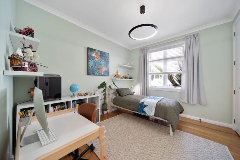 Photo of property in 15 Sea View Terrace, Cockle Bay, Auckland, 2014