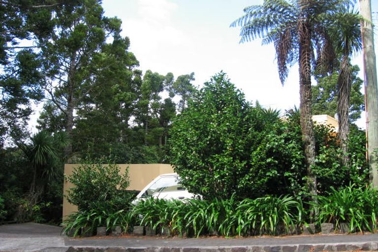 Photo of property in 110 Park Road, Titirangi, Auckland, 0604