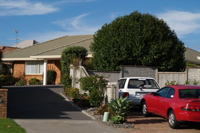 Photo of property in 29 Astoria Place, Northpark, Auckland, 2013