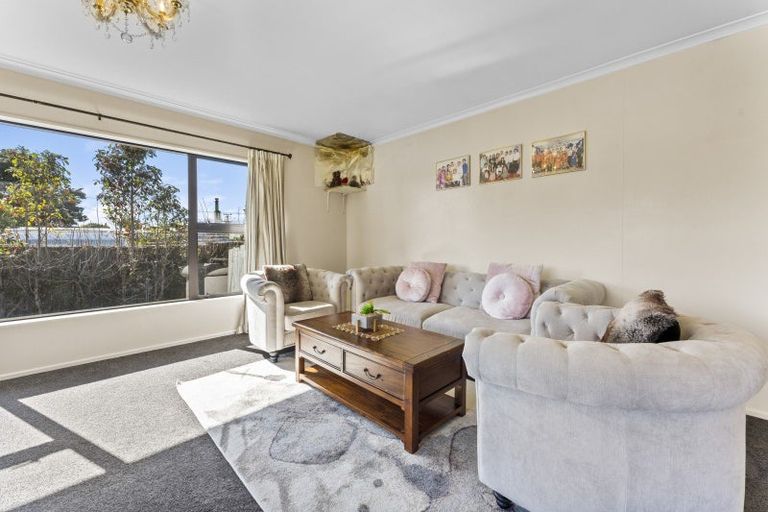 Photo of property in 100 Huxley Street, Pahiatua, 4910