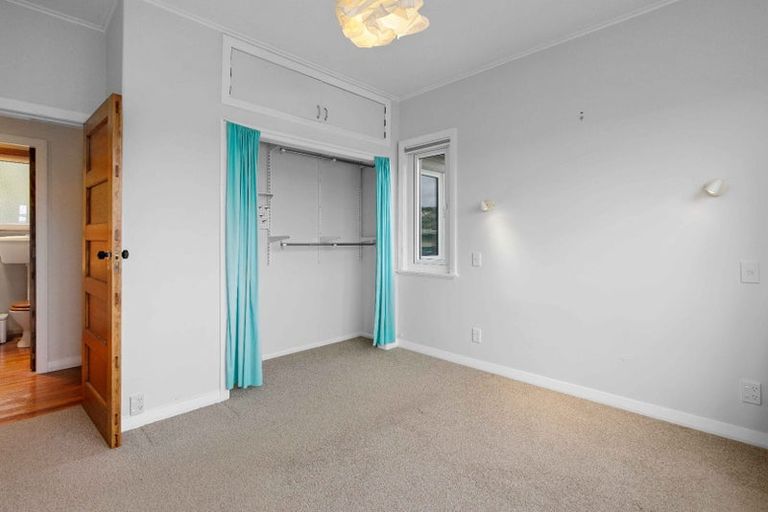 Photo of property in 14 Elphinstone Avenue, Strathmore Park, Wellington, 6022