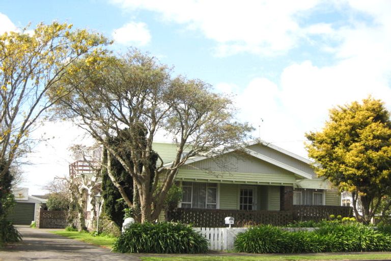 Photo of property in 38 Dorset Avenue, Westown, New Plymouth, 4310