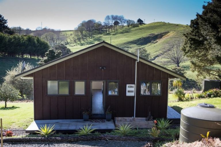 Photo of property in 54 Puriri Glade, Maungaturoto, 0588