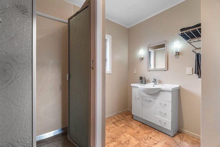 Photo of property in 1051a Heaphy Terrace, Fairfield, Hamilton, 3214