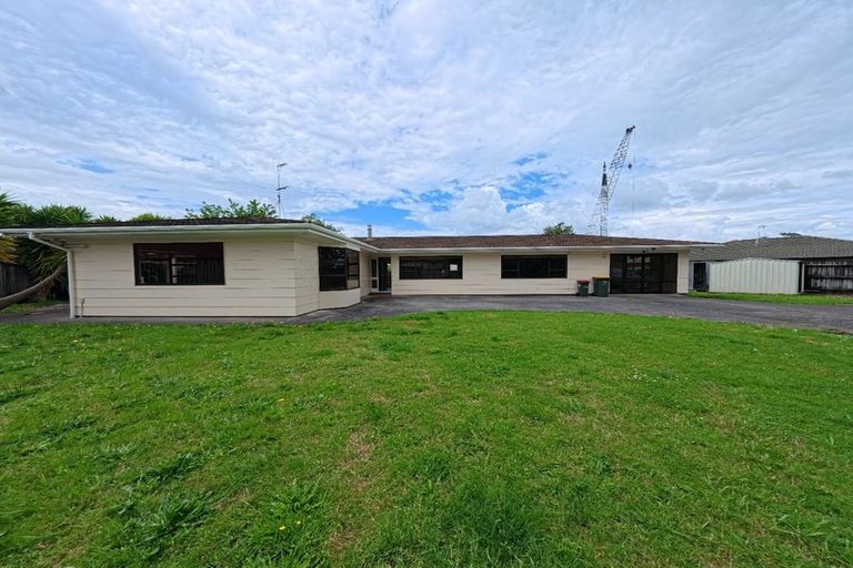 Photo of property in 591 Great South Road, Rosehill, Papakura, 2113