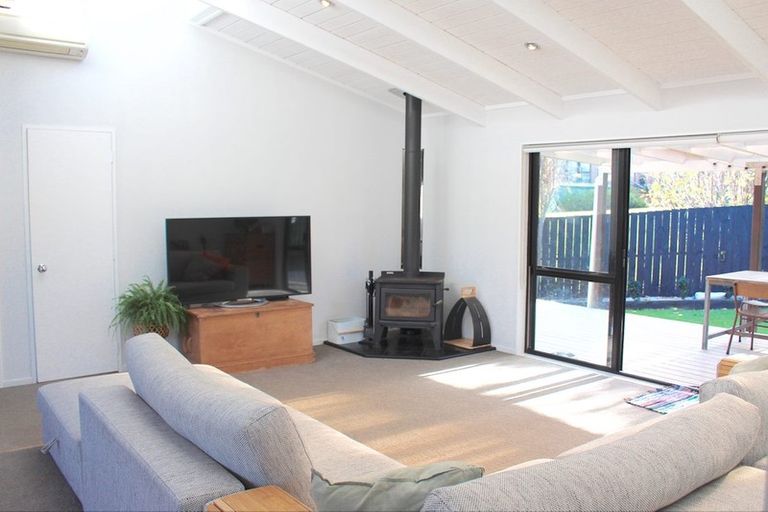 Photo of property in 10 Tokay Place, Huapai, Kumeu, 0810