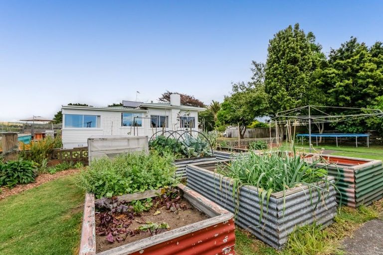 Photo of property in 14 Ngapapa Street, Urenui, 4375