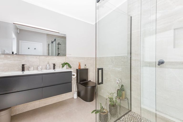 Photo of property in 9 Annan Grove, Papakowhai, Porirua, 5024