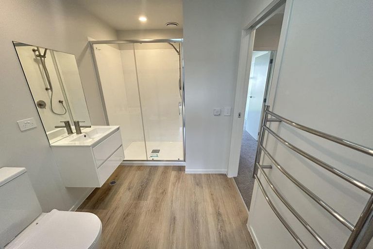 Photo of property in 8/7 Wainuiomata Road, Wainuiomata, Lower Hutt, 5014