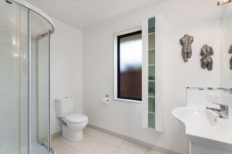 Photo of property in 10 Dunaverty Place, Broomfield, Christchurch, 8042