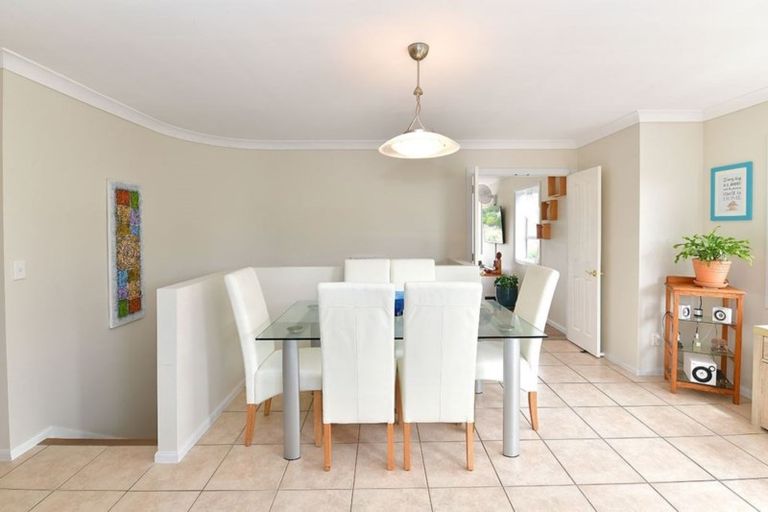 Photo of property in 8 Greenway Rise, Gulf Harbour, Whangaparaoa, 0930