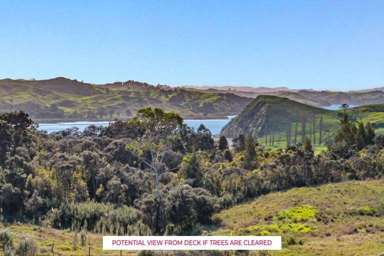 Photo of property in 120 Rangiora Road, Kaiwaka, 0573