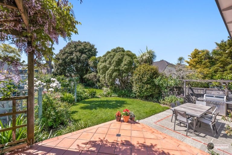 Photo of property in 5 Marina Grove, Hutt Central, Lower Hutt, 5010