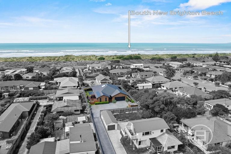 Photo of property in 287a Pine Avenue, South New Brighton, Christchurch, 8062