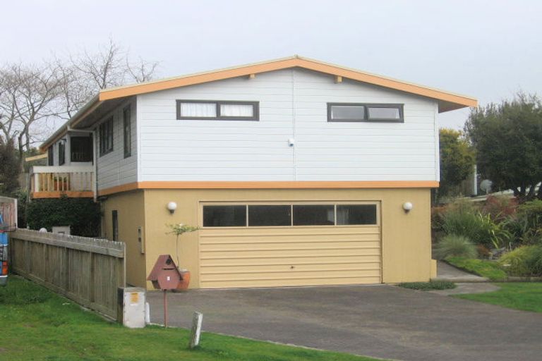 Photo of property in 4 Hathor Street, Pomare, Rotorua, 3015