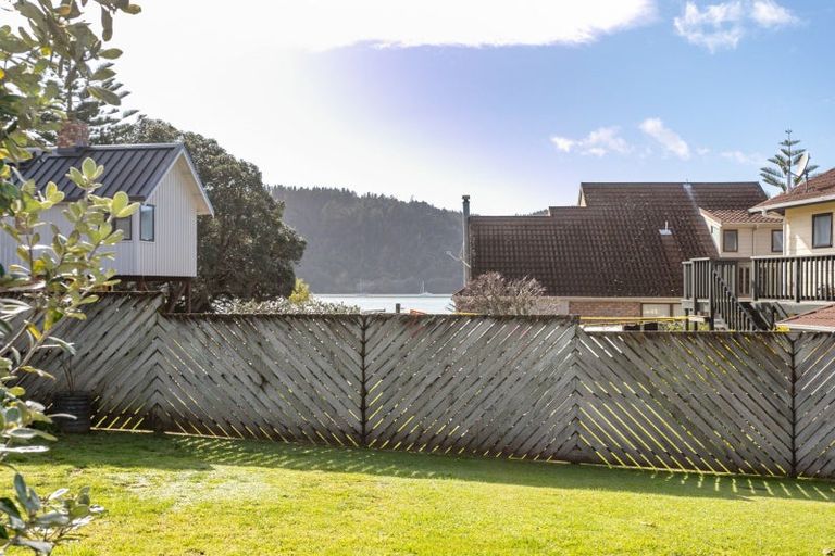 Photo of property in 102 Awarua Place, Whangamata, 3620