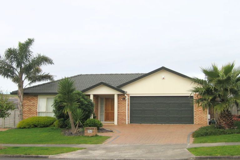 Photo of property in 21 Eaglemont Drive, East Tamaki Heights, Auckland, 2016