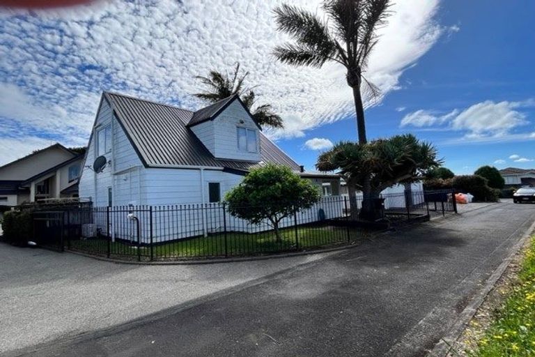 Photo of property in 17 Thurston Place, Bucklands Beach, Auckland, 2012