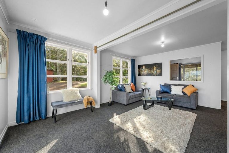 Photo of property in 2 Ocean View Road, Huia, Auckland, 0604