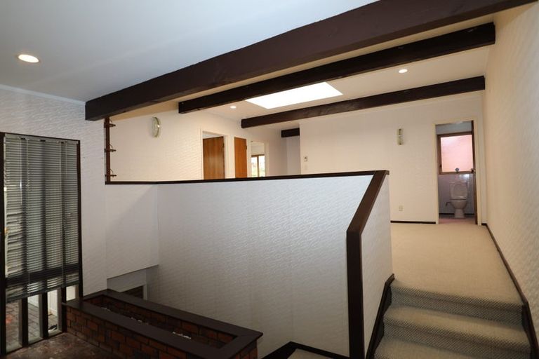 Photo of property in 11 Ganymede Place, Half Moon Bay, Auckland, 2012