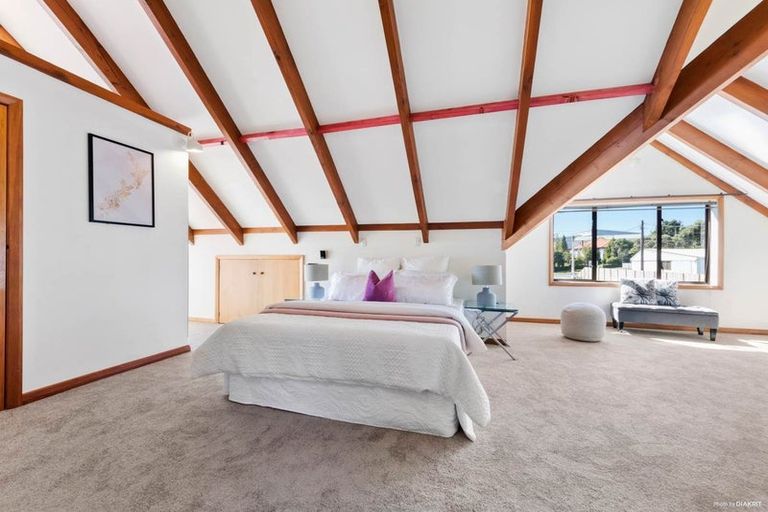 Photo of property in 310 Glengarry Road, Glen Eden, Auckland, 0602