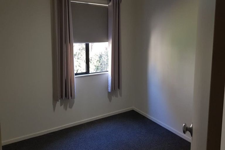 Photo of property in 4/3 Orwell Road, Greenhithe, Auckland, 0632