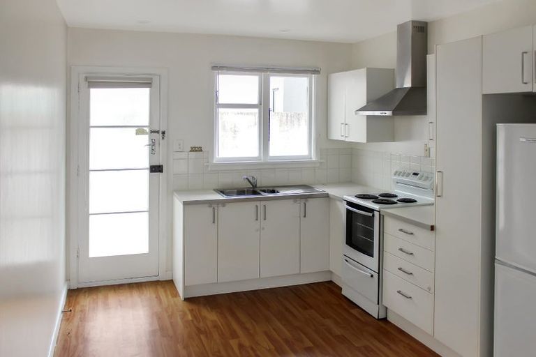 Photo of property in 2/92 Office Road, Merivale, Christchurch, 8014