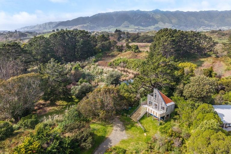 Photo of property in 91a Paetawa Road, Peka Peka, Waikanae, 5391