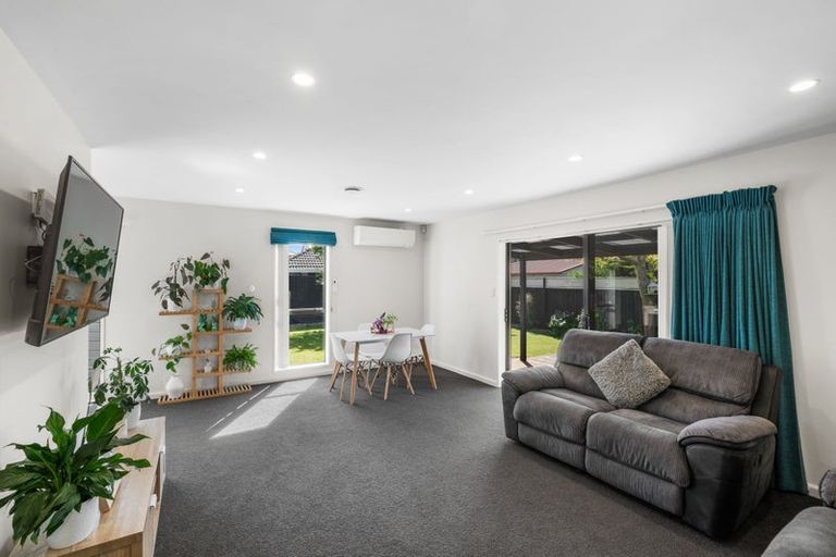 Photo of property in 72 Trafford Street, Harewood, Christchurch, 8051