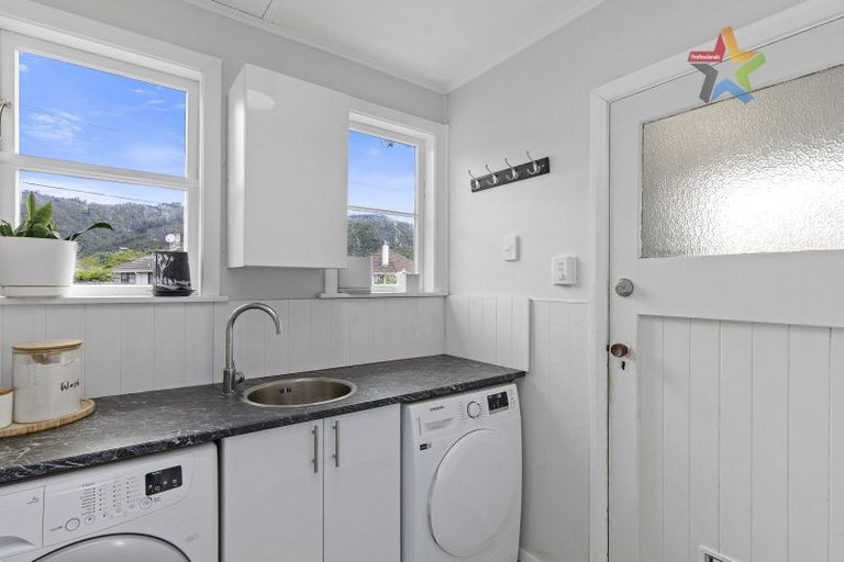 Photo of property in 25 Fleet Street, Naenae, Lower Hutt, 5011