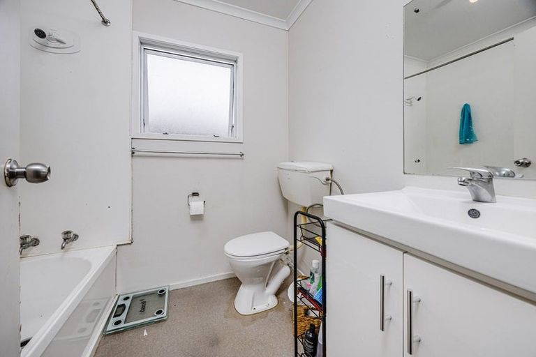 Photo of property in 1/20 Solveig Place, Randwick Park, Auckland, 2105