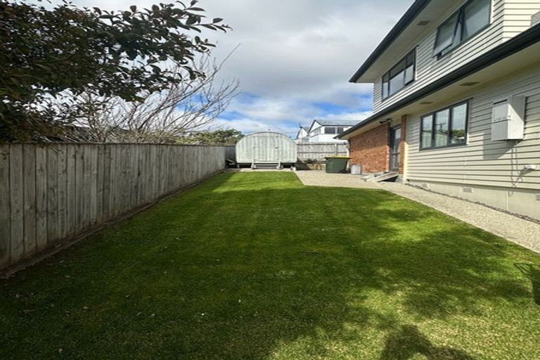 Photo of property in 165a Carlisle Road, Northcross, Auckland, 0632