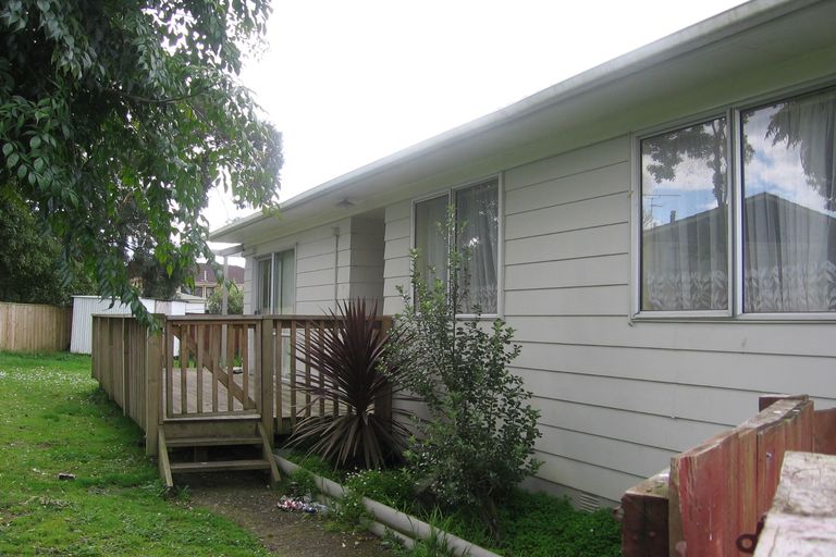 Photo of property in 14 Hyperion Drive, Randwick Park, Auckland, 2105