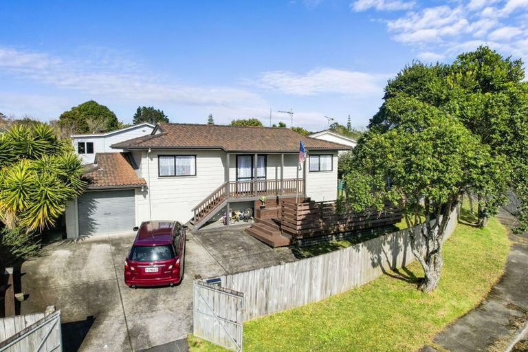 Photo of property in 6 Katrina Place, Massey, Auckland, 0614