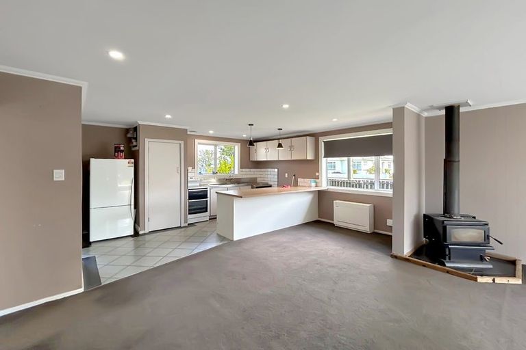 Photo of property in 73 Park Street, Winton, 9720