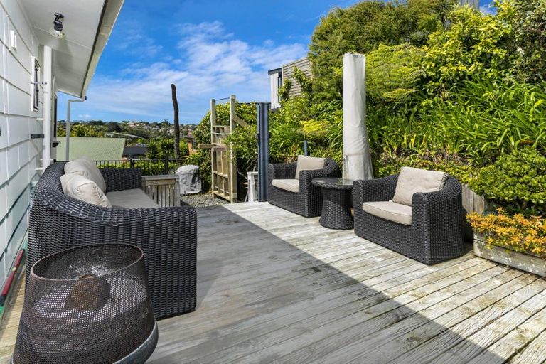 Photo of property in 5 Reynolds Place, Torbay, Auckland, 0630