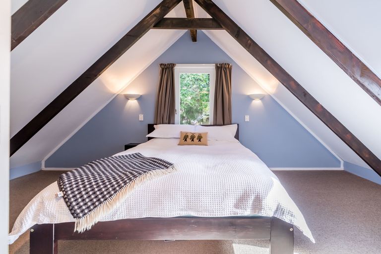 Photo of property in 138 Laingholm Drive, Laingholm, Auckland, 0604