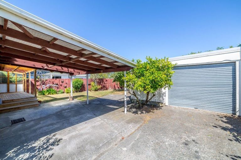 Photo of property in 27 Wavell Crescent, Lansdowne, Masterton, 5810