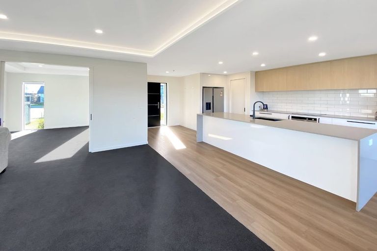 Photo of property in 11 Saint James Place, Rangiora, 7400