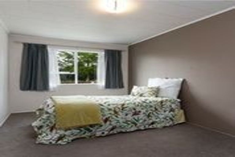 Photo of property in 15a Reading Street, Greytown, 5712