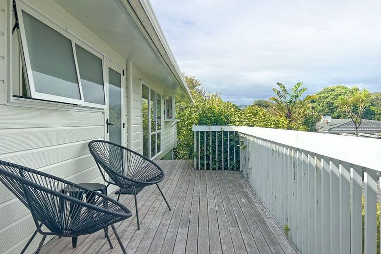 Photo of property in 1a Field Way, Waikanae Beach, Waikanae, 5036