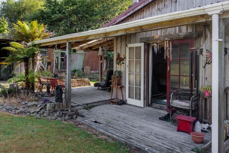 Photo of property in 65 Wallscourt Place, Normanby, Hawera, 4614