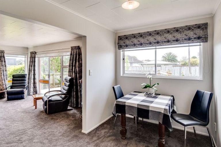 Photo of property in 1 Ward Crescent, Marewa, Napier, 4110