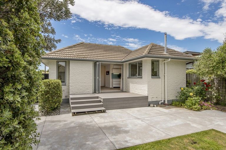 Photo of property in 515 Marine Parade, South New Brighton, Christchurch, 8062