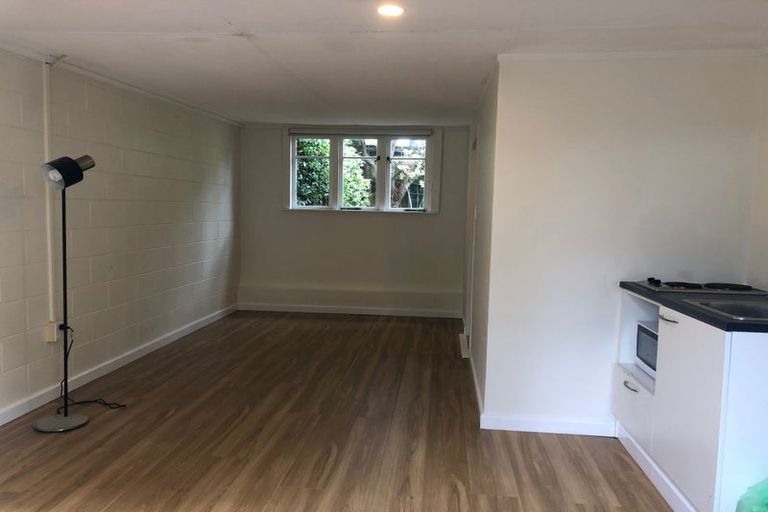 Photo of property in 3/138 Rangatira Road, Beach Haven, Auckland, 0626