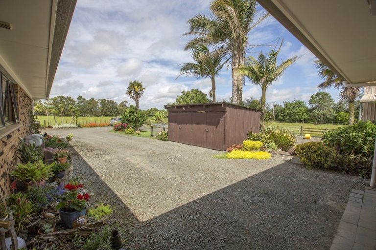 Photo of property in 242 Baylys Coast Road, Dargaville, 0377