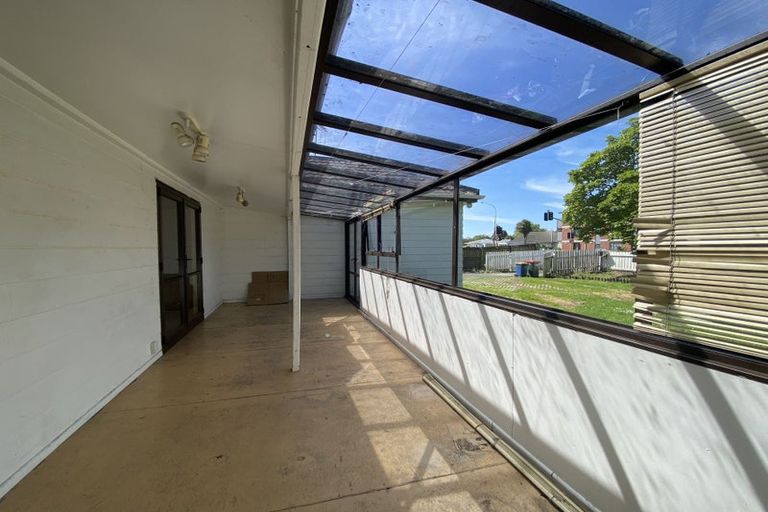 Photo of property in 14 Lincoln Road, Henderson, Auckland, 0610